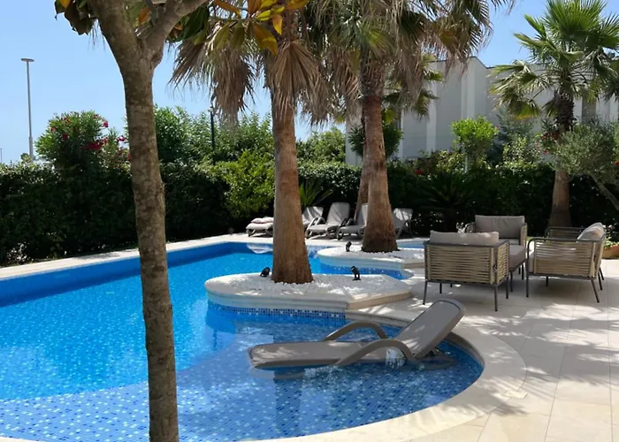 Vala Mar Hotel *